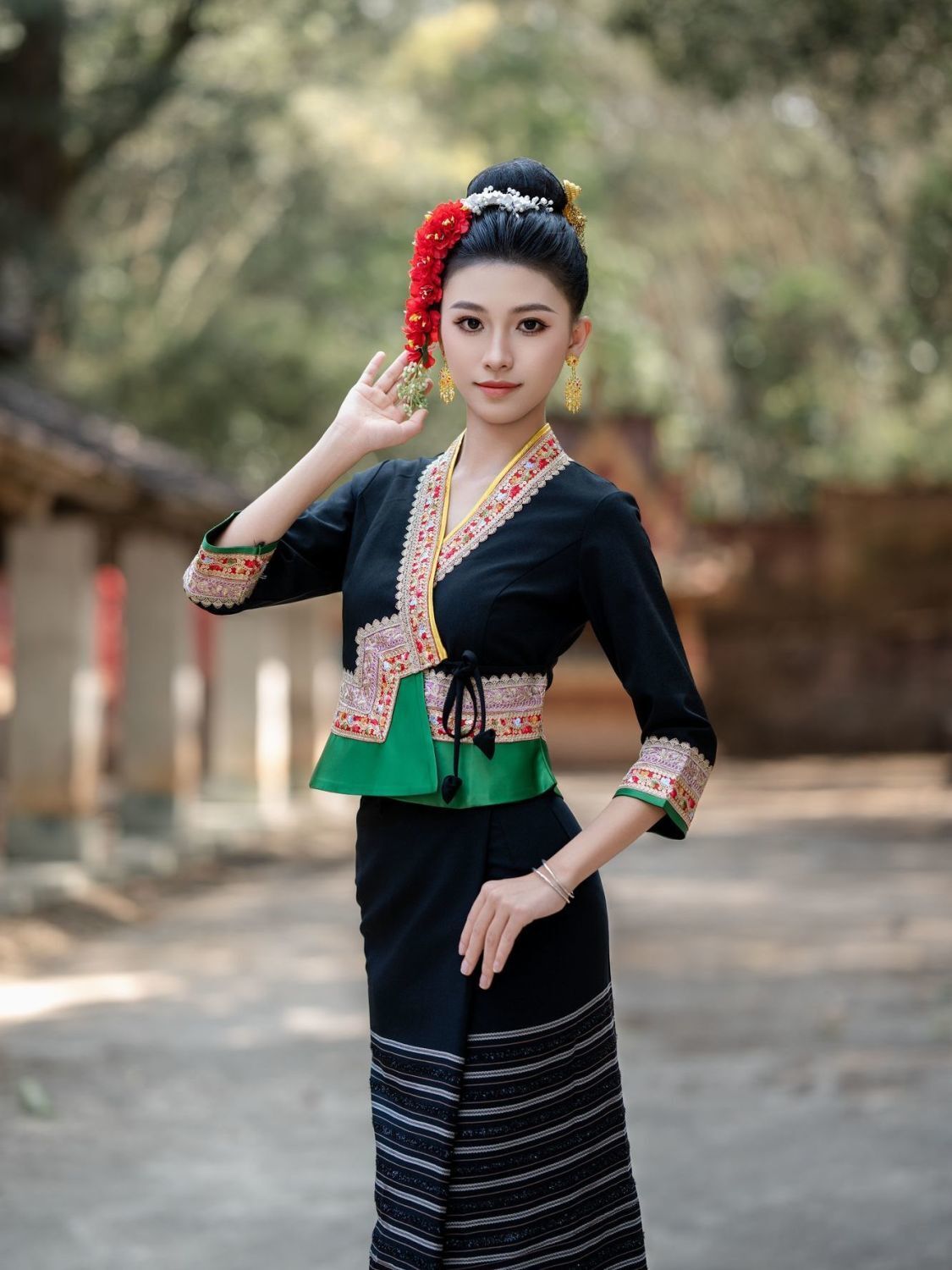 Ethnic Clothing & Online Fashion Store Khaadi Pk - 2pcs Thailand Myanmar women Dai clothing