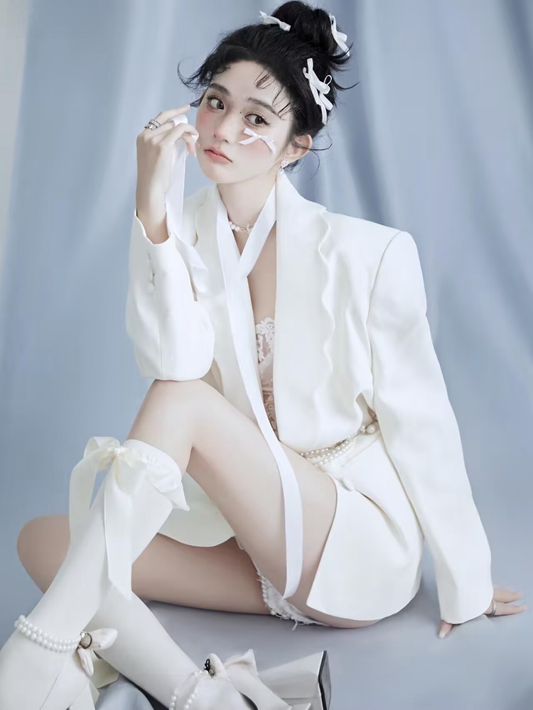 Studio Photography Suit White  - Ethnic Clothing & Online Fashion Store Khaadi Pk review and price
